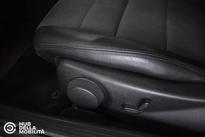 MERCEDES-BENZ E 220 CDI Coupé BlueEFFICIENCY Avantgarde